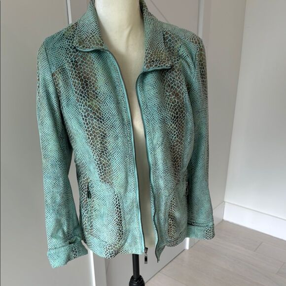 Dialogue Green Leather Jacket with Classic Collar - Picture 1 of 9